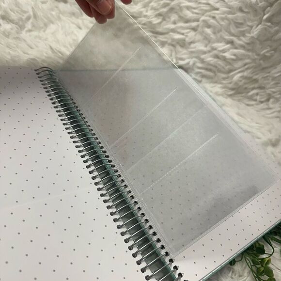 Wedding Planner 9x11 Hardcover Organizer for the Bride to Be NEW - Picture 5 of 10